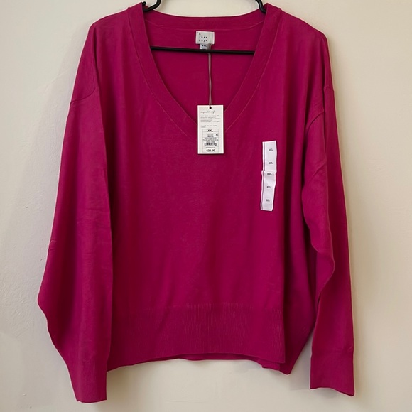 Universal Thread Sweaters - Women's V-neck Sweater!